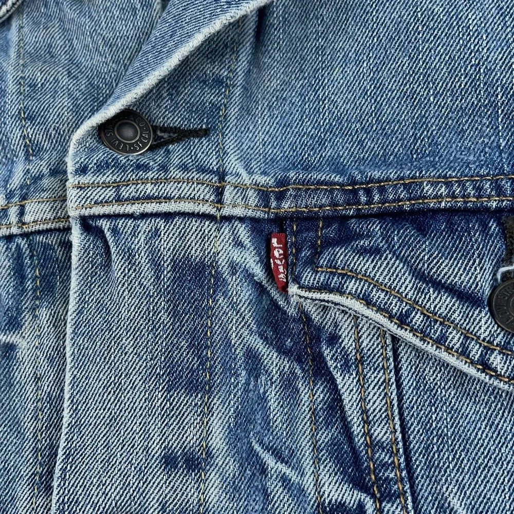 Levi's Jacket Mens Large Blue Trucker Denim Type 3 Distressed Faded Button 72334